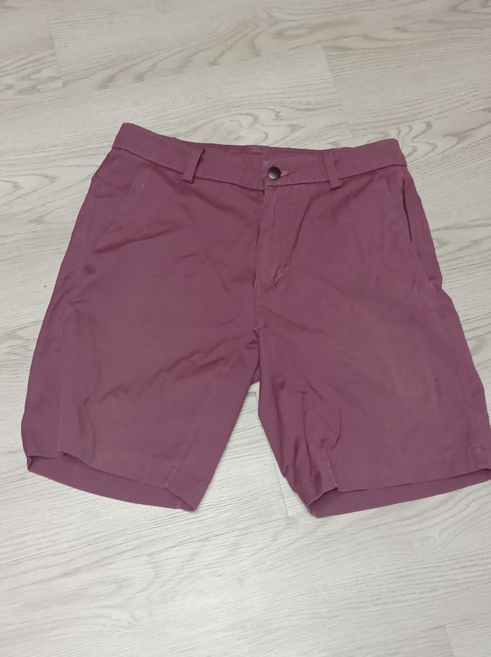 Lululemon Classic Mens High-Rise Shorts in Mauve Pink